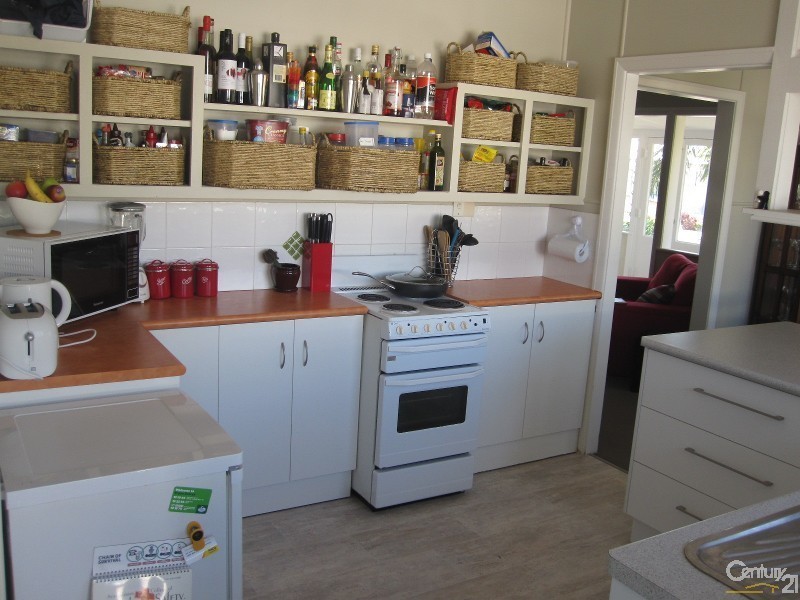 55 LOWTH STREET, Rosslea QLD 4812