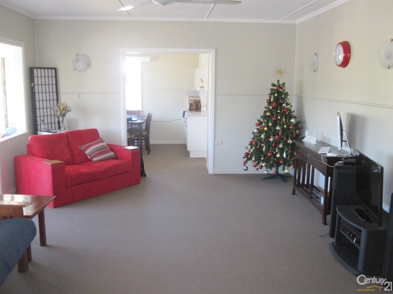 55 LOWTH STREET, Rosslea QLD 4812