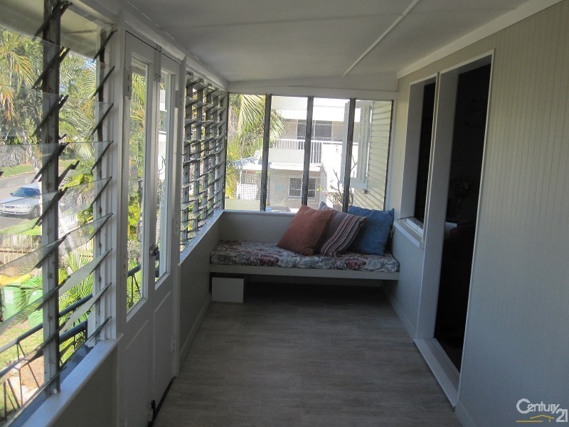 55 LOWTH STREET, Rosslea QLD 4812