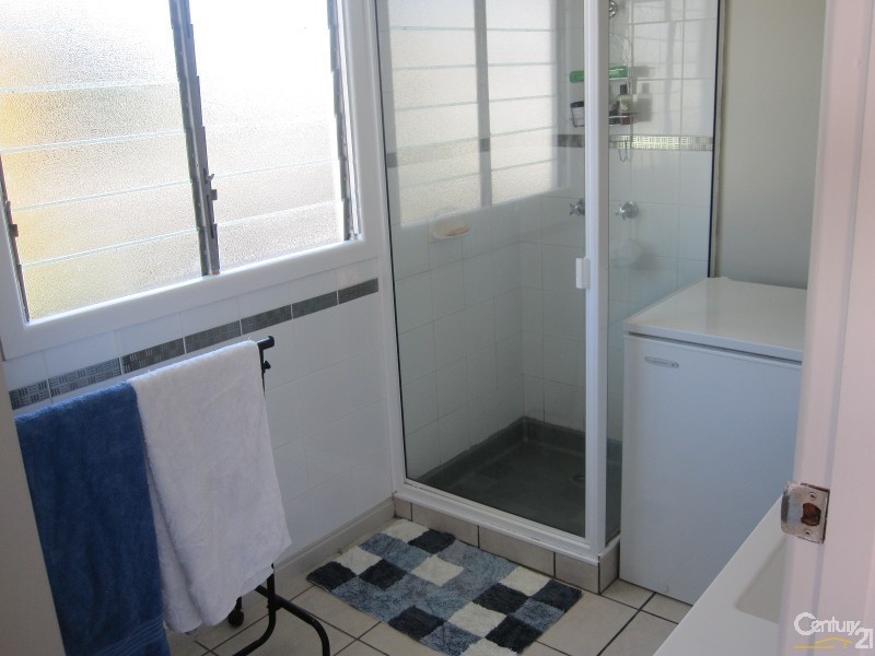 55 LOWTH STREET, Rosslea QLD 4812