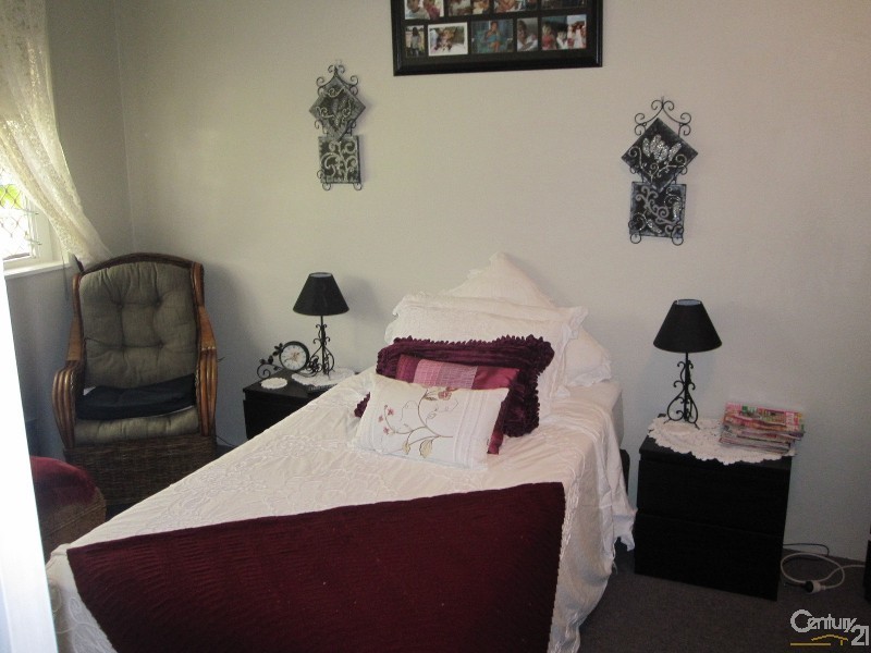 55 LOWTH STREET, Rosslea QLD 4812