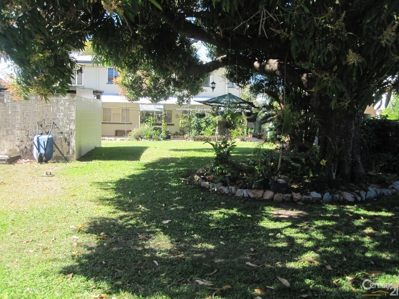 55 LOWTH STREET, Rosslea QLD 4812