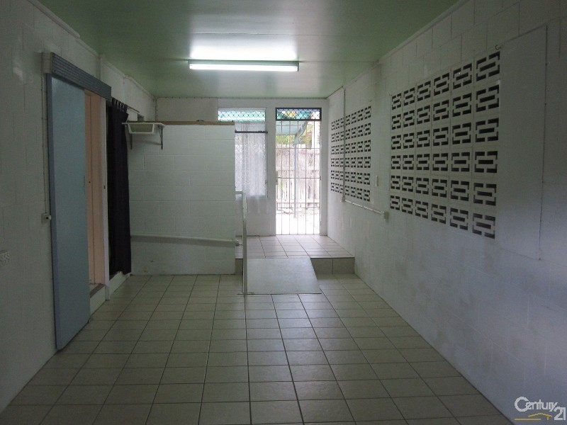 15 BANKSIA STREET, Kirwan QLD 4817