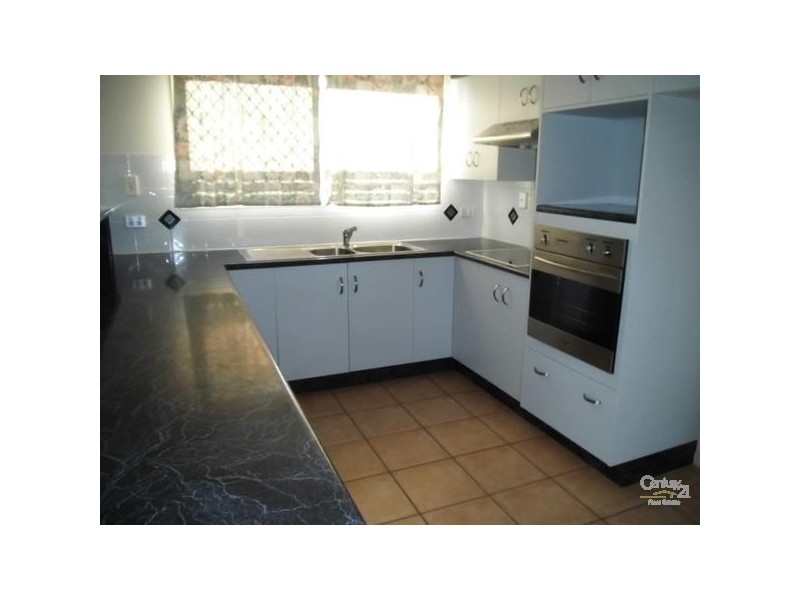 11 Lakewood Avenue, Kirwan QLD 4817