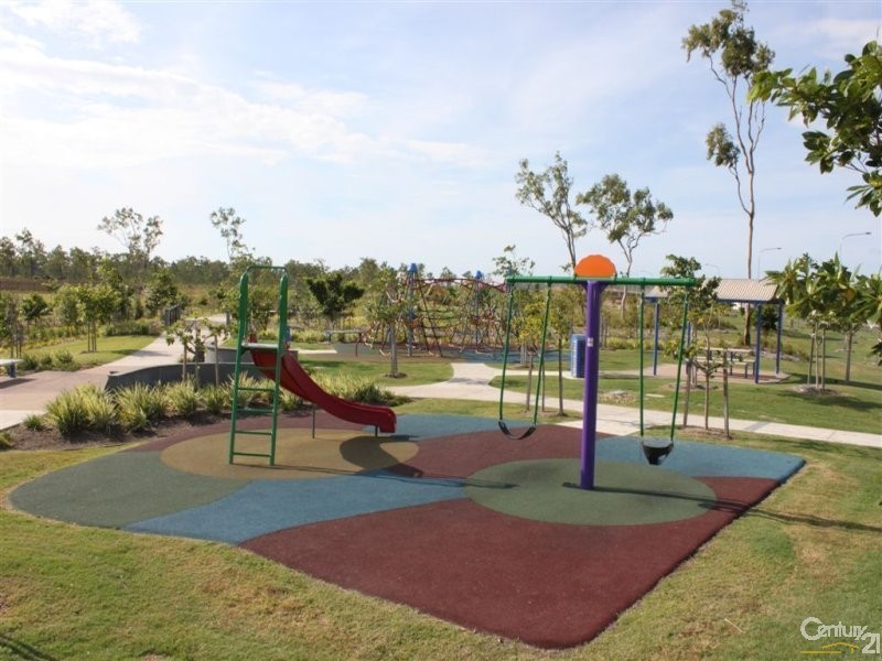 41 SANCTUM BOULEVARDE, Mount Low QLD 4818