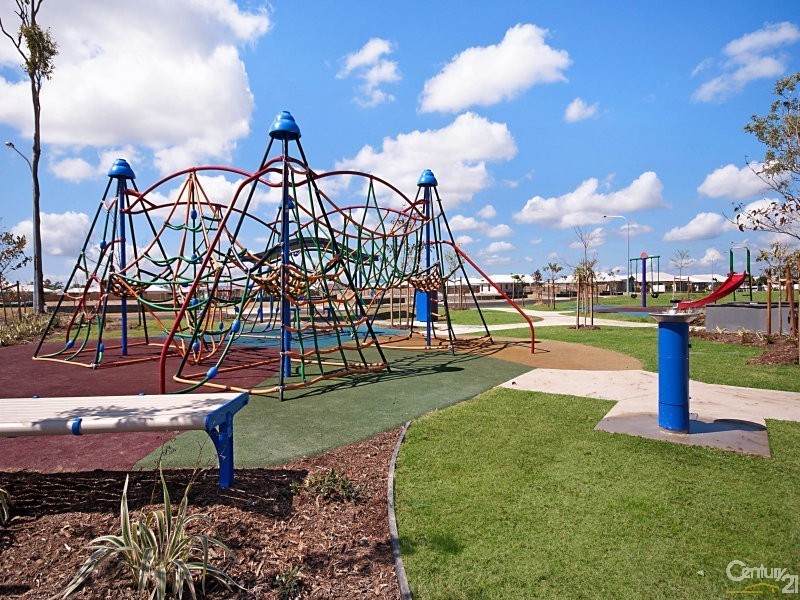 41 SANCTUM BOULEVARDE, Mount Low QLD 4818