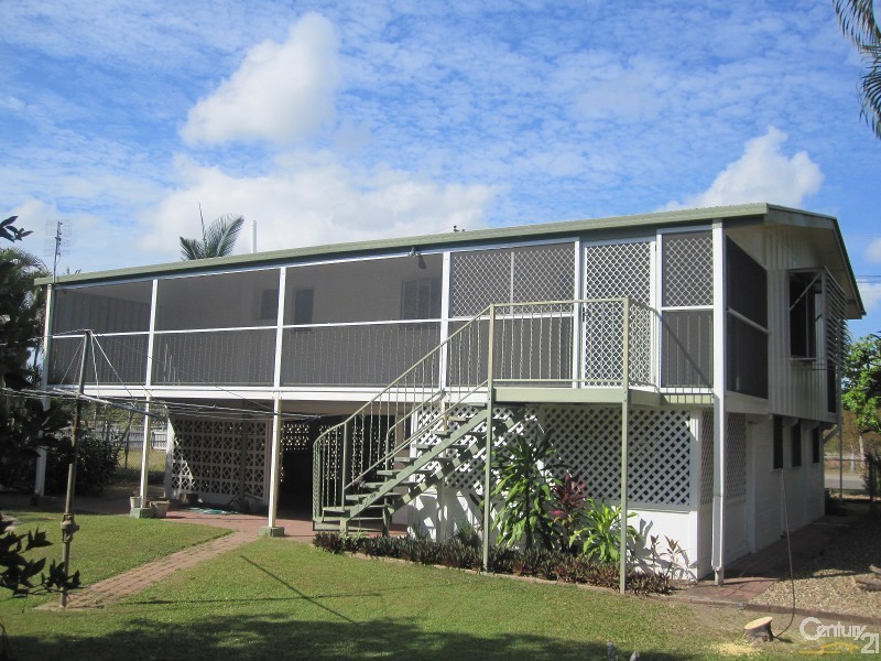 19 HERALD STREET, Rowes Bay QLD 4810