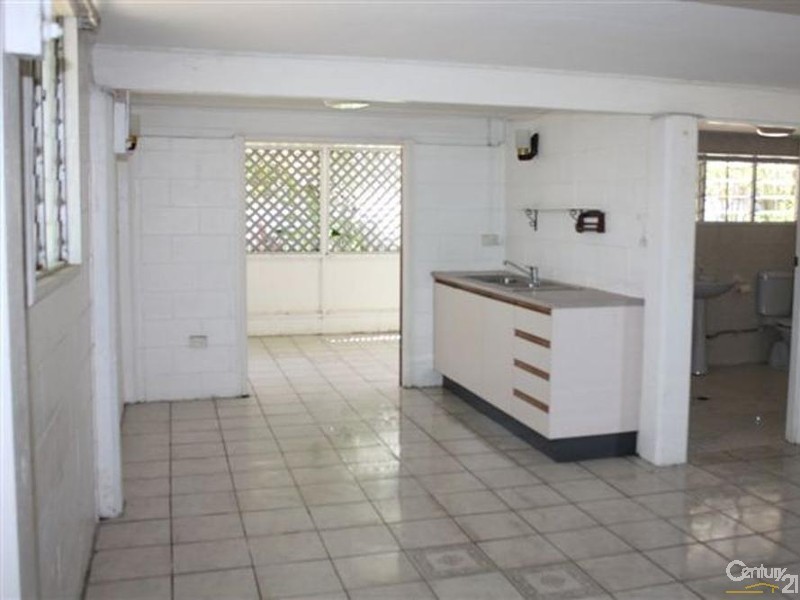 19 HERALD STREET, Rowes Bay QLD 4810