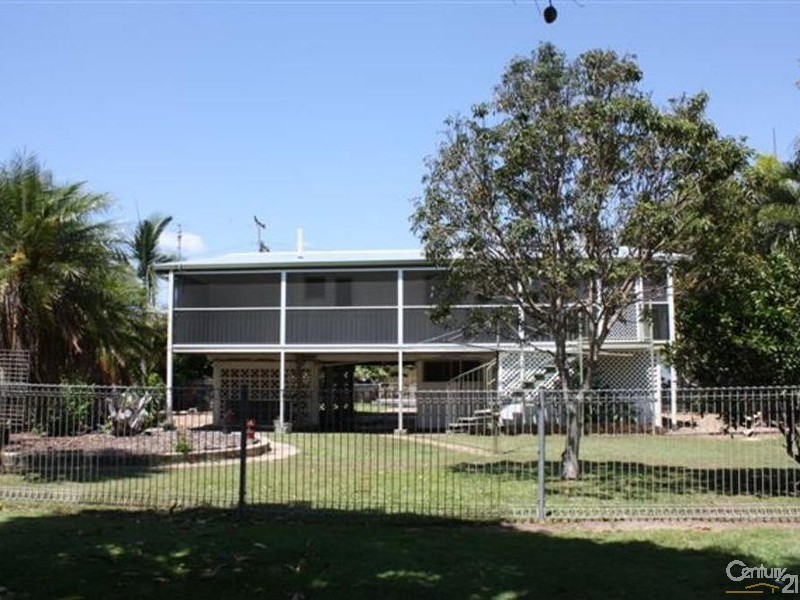 19 HERALD STREET, Rowes Bay QLD 4810