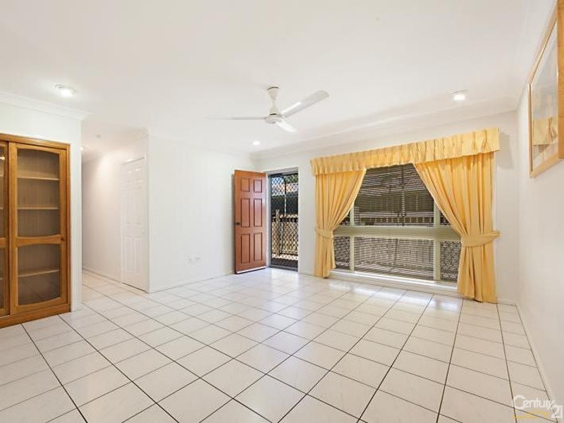 92 WHITSUNDAY DRIVE, Kirwan QLD 4817