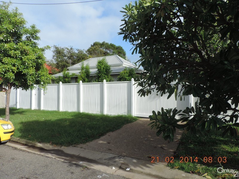 29 Sixth Street, South Townsville QLD 4810