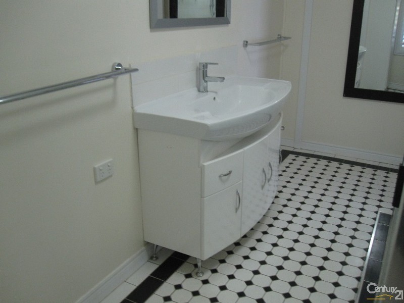 29 Sixth Street, South Townsville QLD 4810