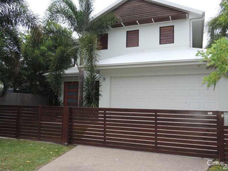 9 CAMPBELL, Hermit Park QLD 4812