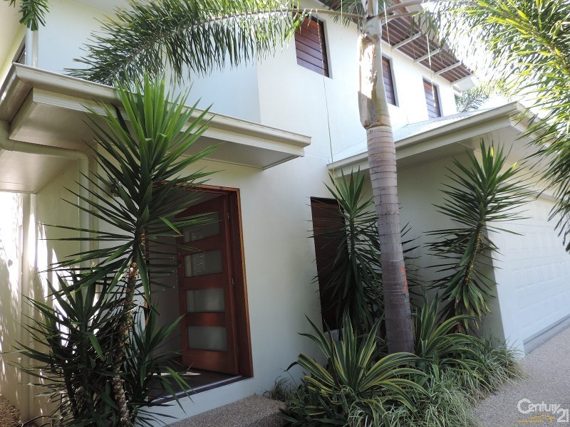 9 CAMPBELL, Hermit Park QLD 4812