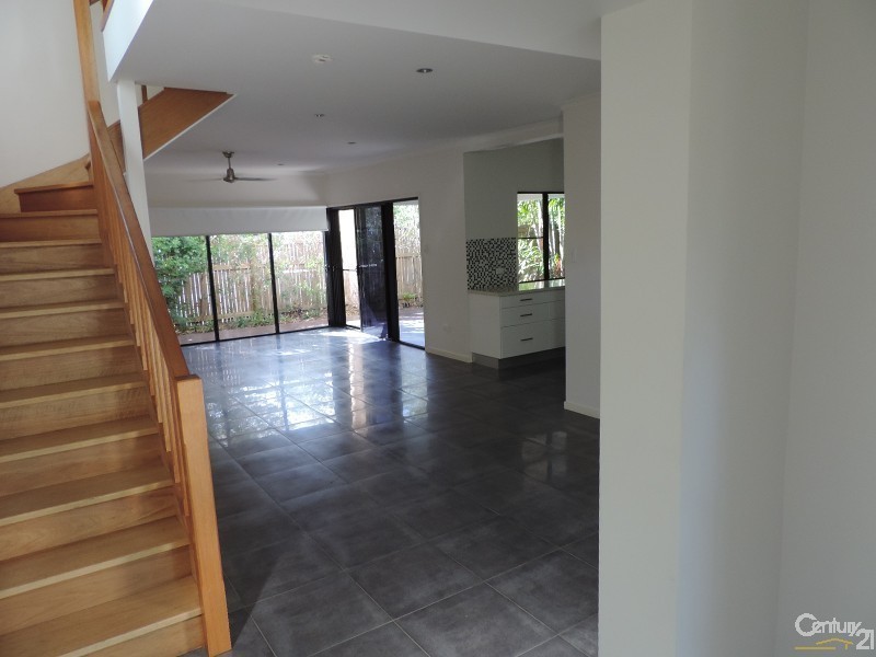 9 CAMPBELL, Hermit Park QLD 4812