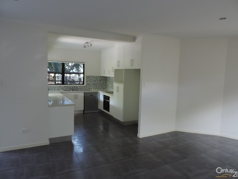 9 CAMPBELL, Hermit Park QLD 4812