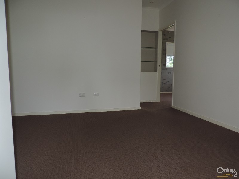 9 CAMPBELL, Hermit Park QLD 4812