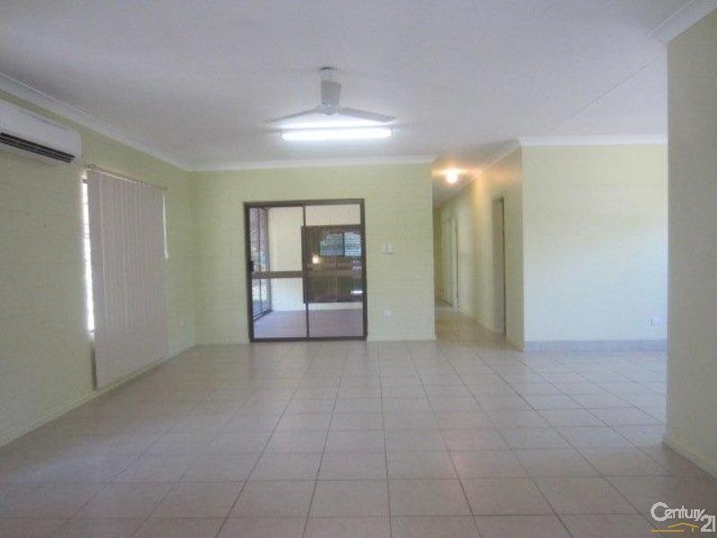 6 Marlow, Pallarenda QLD 4810