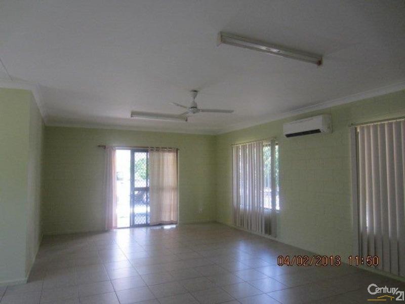 6 Marlow, Pallarenda QLD 4810