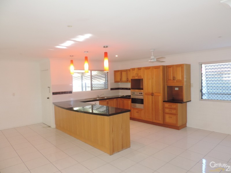 16 CANTERBURY ROAD, Kirwan QLD 4817