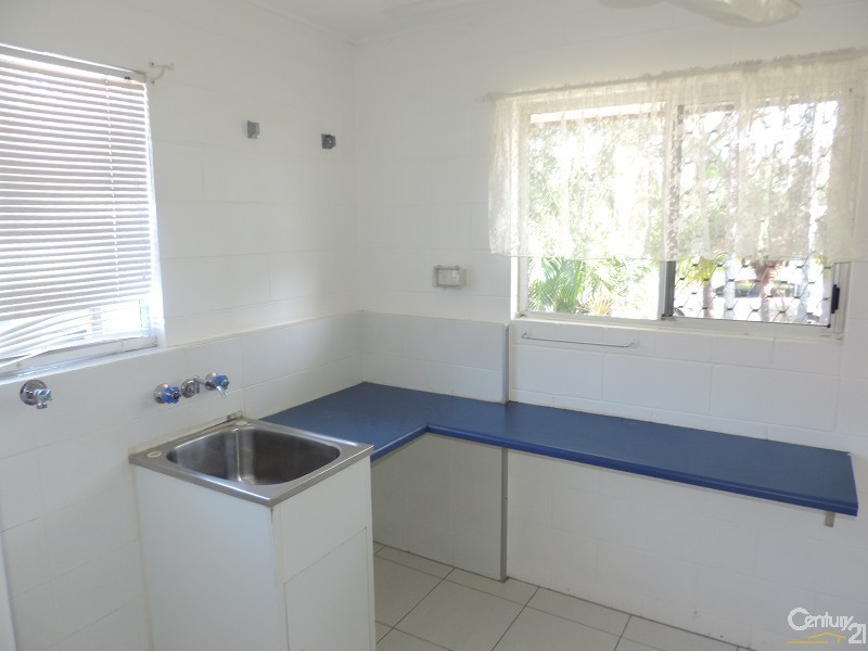 16 CANTERBURY ROAD, Kirwan QLD 4817