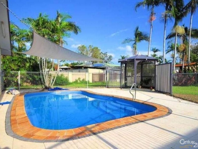 16 CANTERBURY ROAD, Kirwan QLD 4817