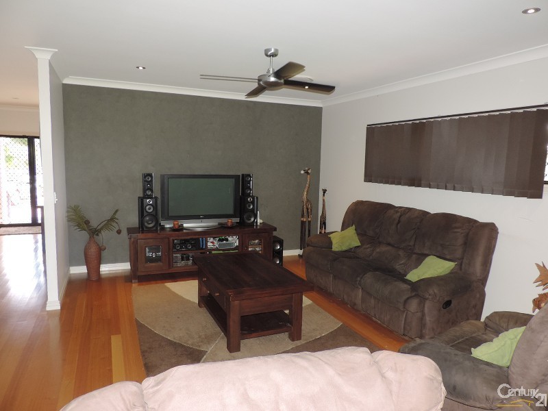 12 STENHOUSE COURT, Mount Low QLD 4818