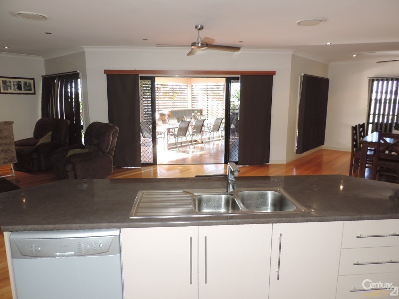 12 STENHOUSE COURT, Mount Low QLD 4818