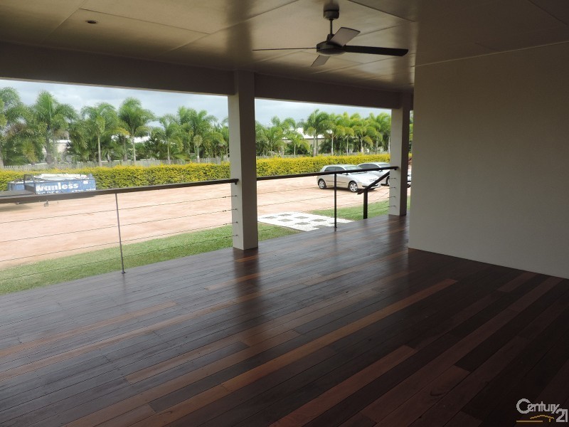 12 STENHOUSE COURT, Mount Low QLD 4818