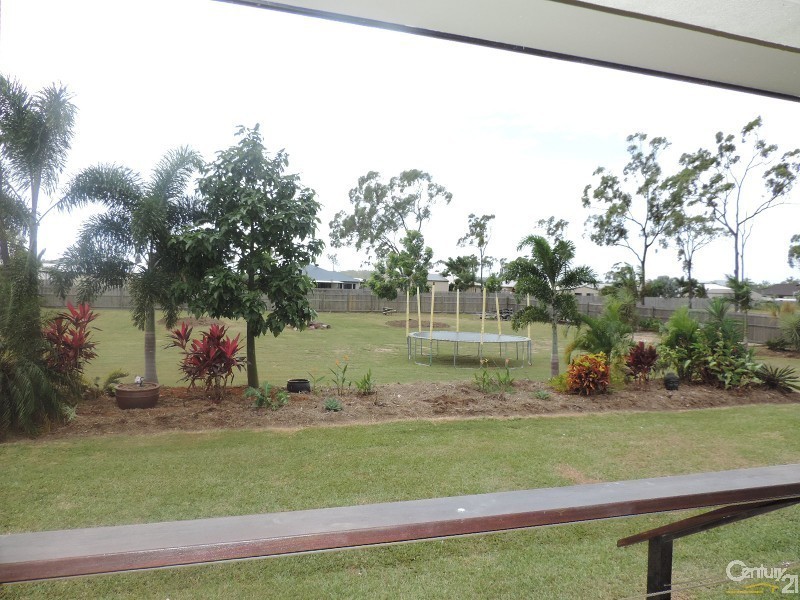 12 STENHOUSE COURT, Mount Low QLD 4818