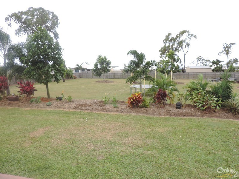 12 STENHOUSE COURT, Mount Low QLD 4818