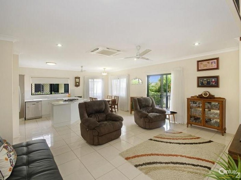 11 WIREGA CLOSE, Douglas QLD 4814