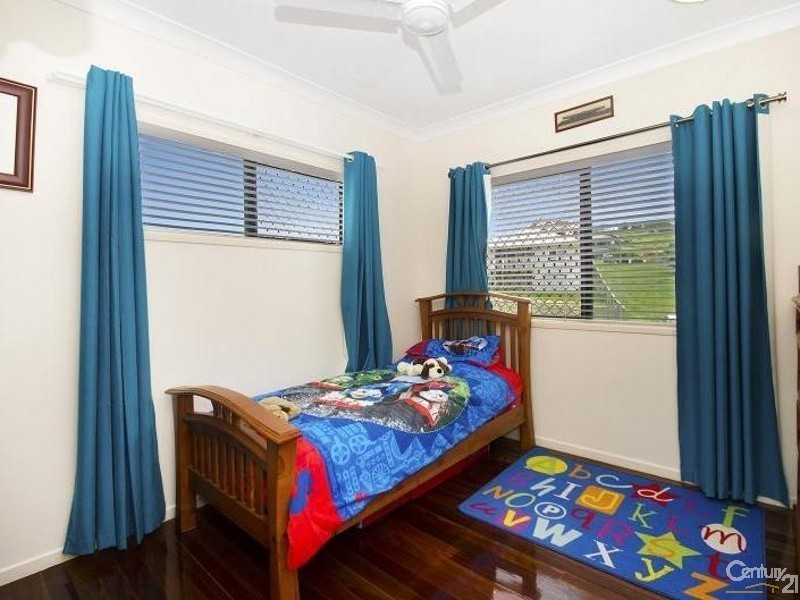 11 WIREGA CLOSE, Douglas QLD 4814