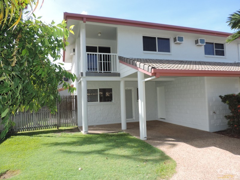 6/17 LOWTH STREET, Rosslea QLD 4812