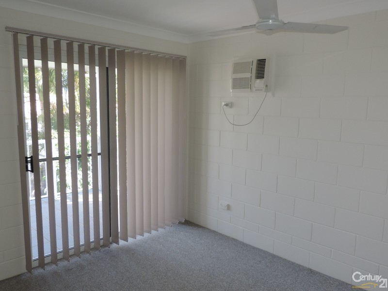 6/17 LOWTH STREET, Rosslea QLD 4812