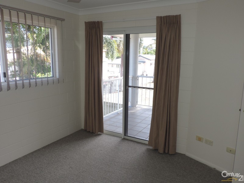 6/17 LOWTH STREET, Rosslea QLD 4812