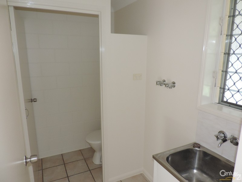 6/17 LOWTH STREET, Rosslea QLD 4812