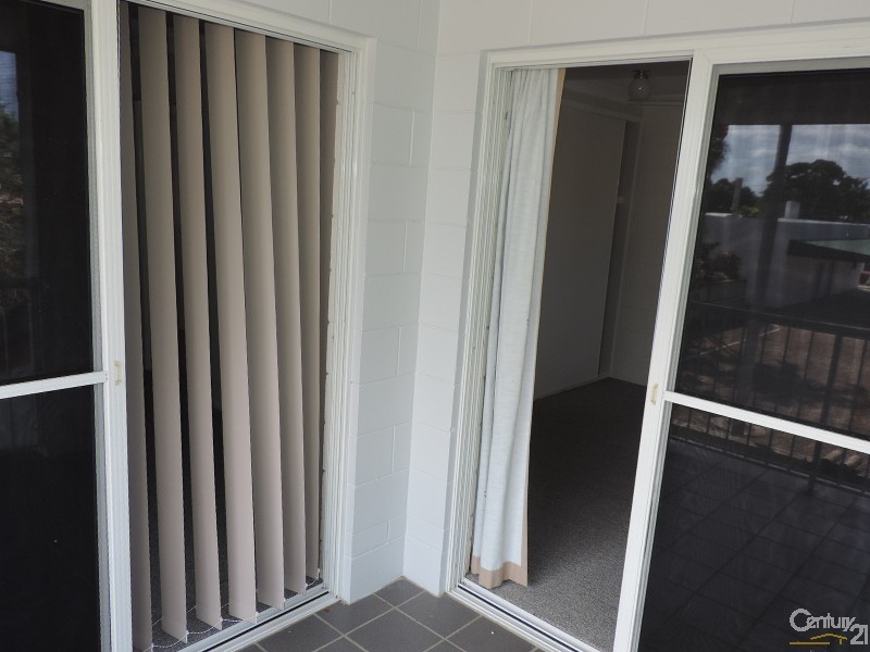 6/17 LOWTH STREET, Rosslea QLD 4812