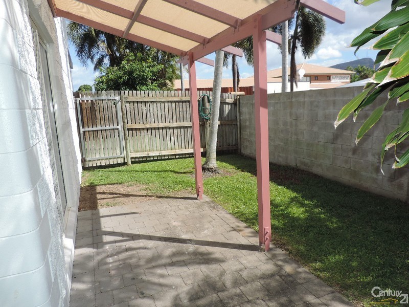 6/17 LOWTH STREET, Rosslea QLD 4812