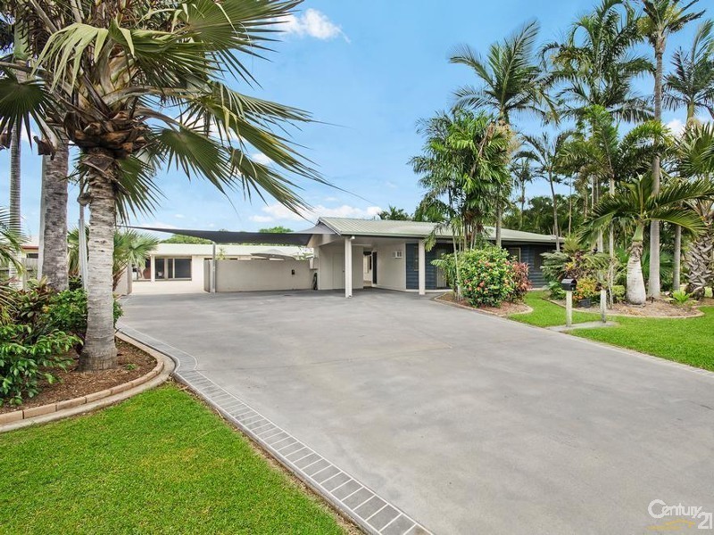 5 SANTAL DRIVE, Rasmussen QLD 4815