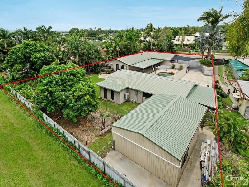 5 SANTAL DRIVE, Rasmussen QLD 4815