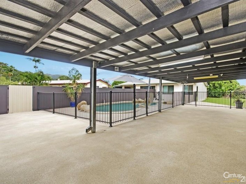 5 SANTAL DRIVE, Rasmussen QLD 4815