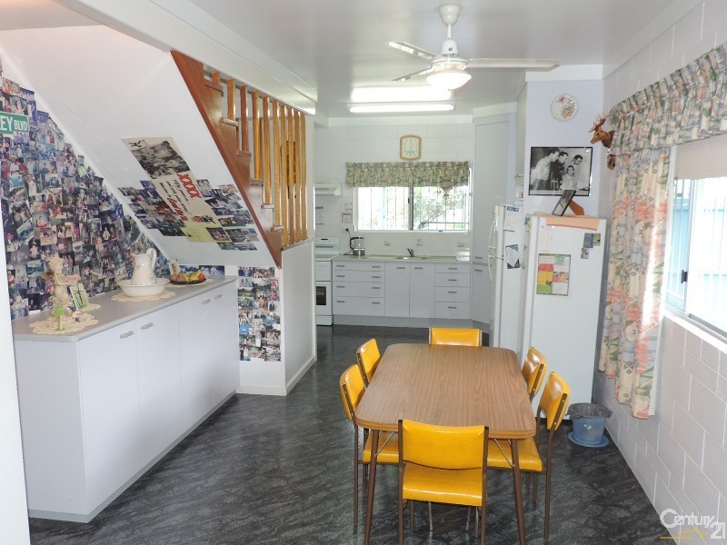 1 HAROLD STREET, West End QLD 4810