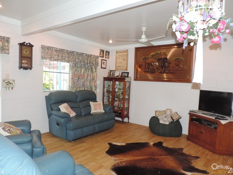 1 HAROLD STREET, West End QLD 4810