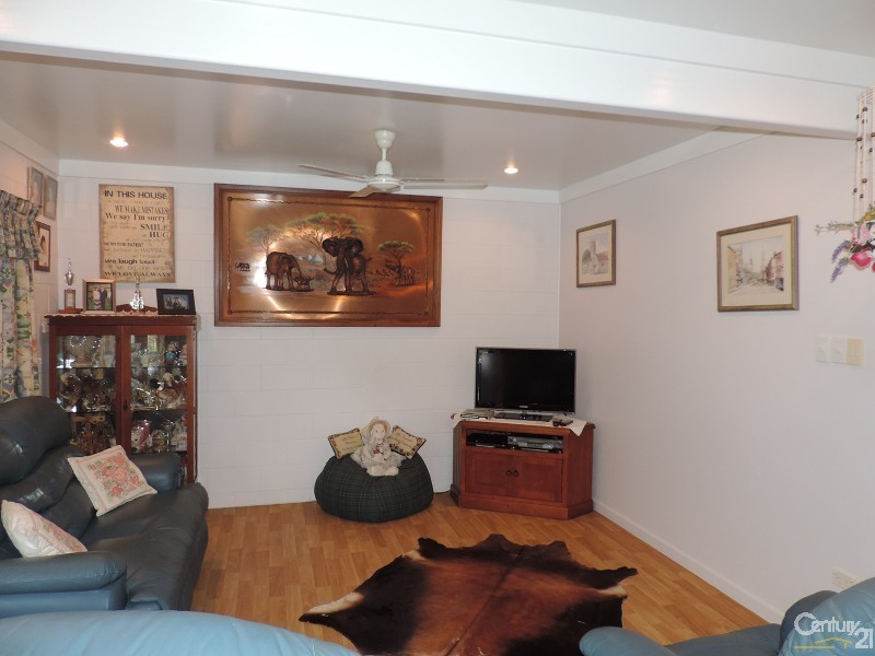 1 HAROLD STREET, West End QLD 4810