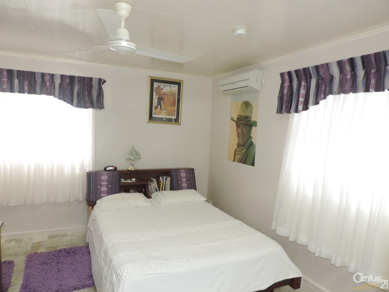 1 HAROLD STREET, West End QLD 4810