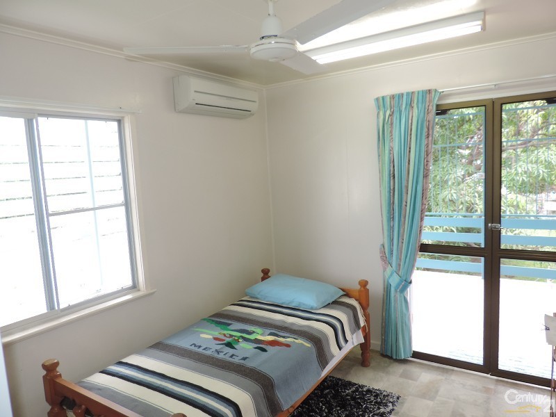 1 HAROLD STREET, West End QLD 4810