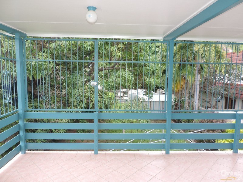 1 HAROLD STREET, West End QLD 4810