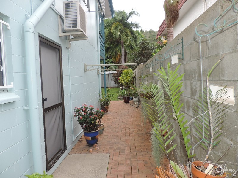 1 HAROLD STREET, West End QLD 4810