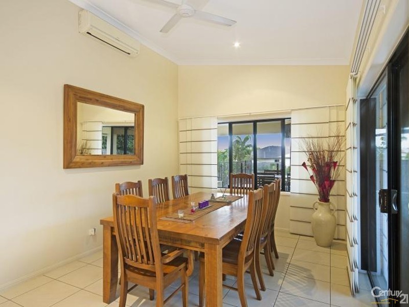 27 DUNGURRA PLACE, Bushland Beach QLD 4818